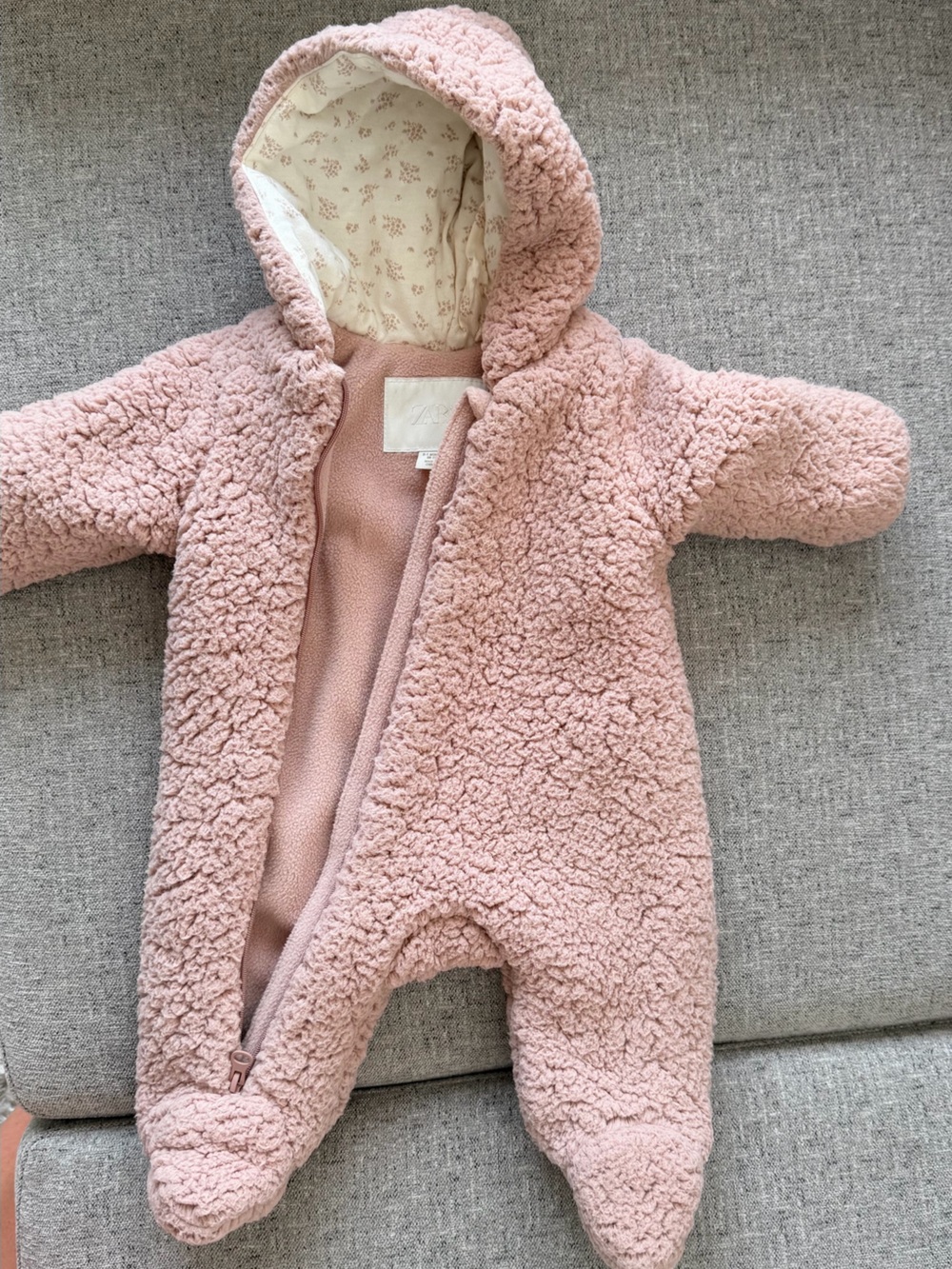 Zara baby polar fleece romper in dusty pink 0-1m